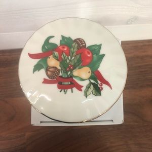 Vintage Heritage House music box